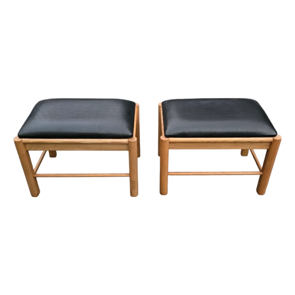 Thomasville Wood and Leather Country Footstools